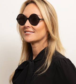 Audrey Black Aurinkolasit