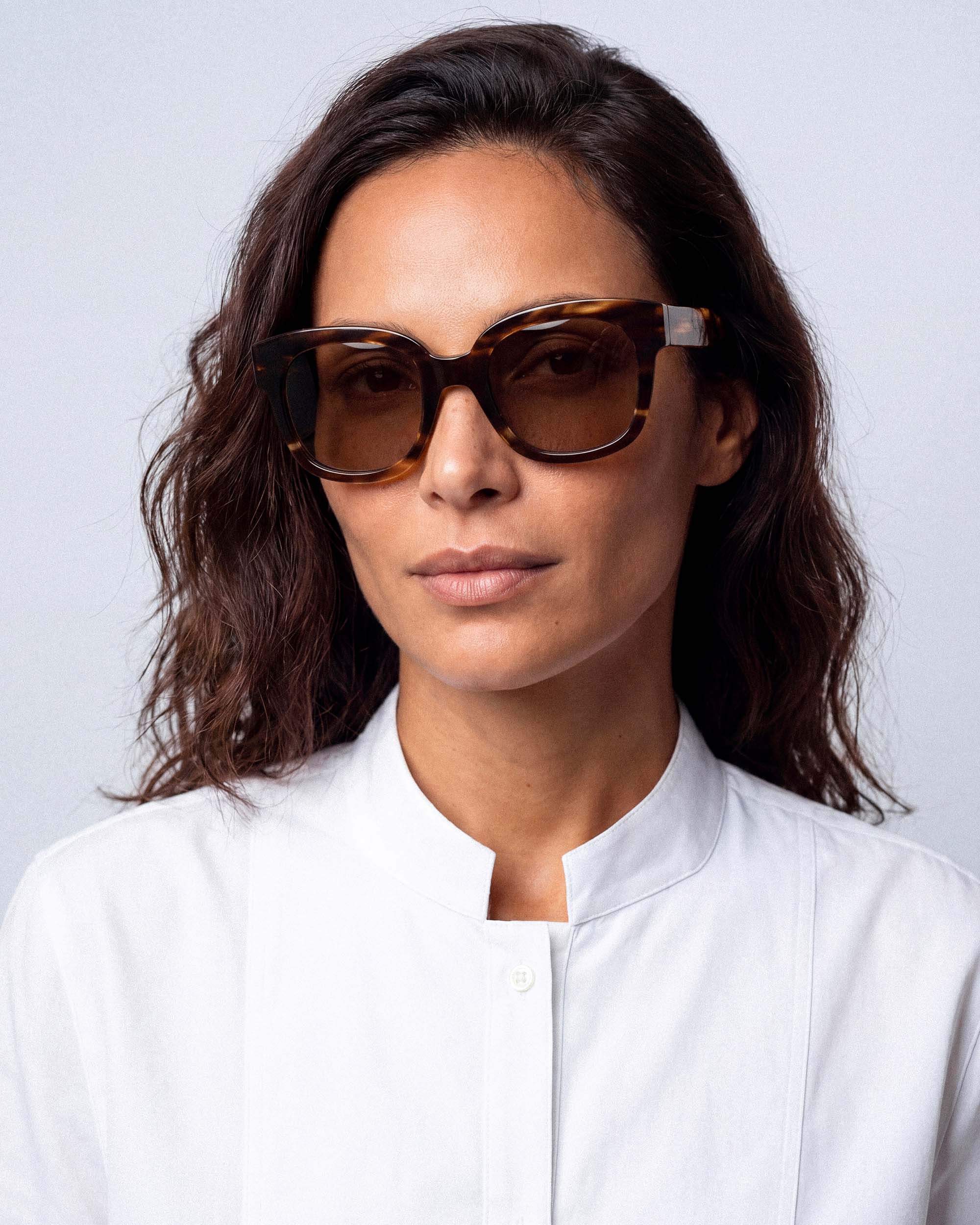 Chloé ブラウン オーバーサイズ サングラス Chloe Dark Brown Sunglasses for Women – GLAS Eyewear