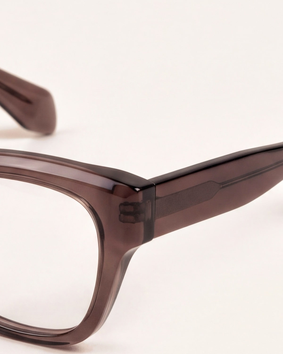 Chloe in dark brown, detail