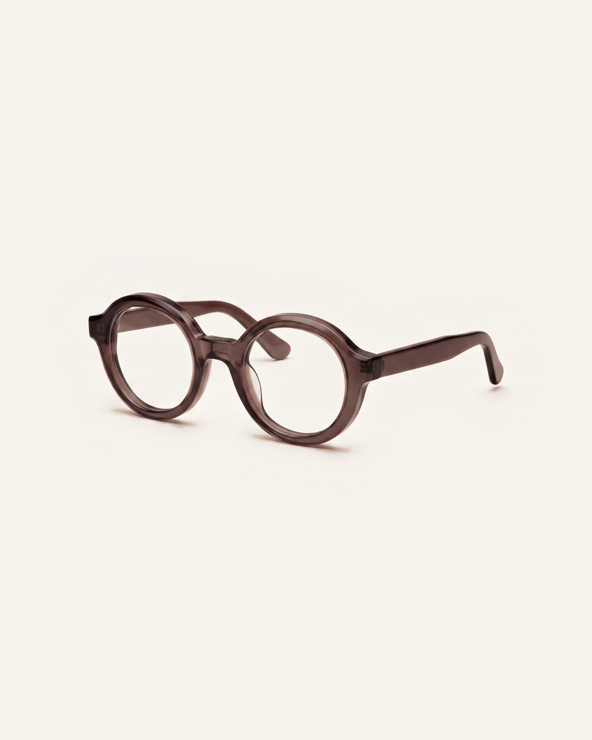 Rakel in dark brown, three-quarter view