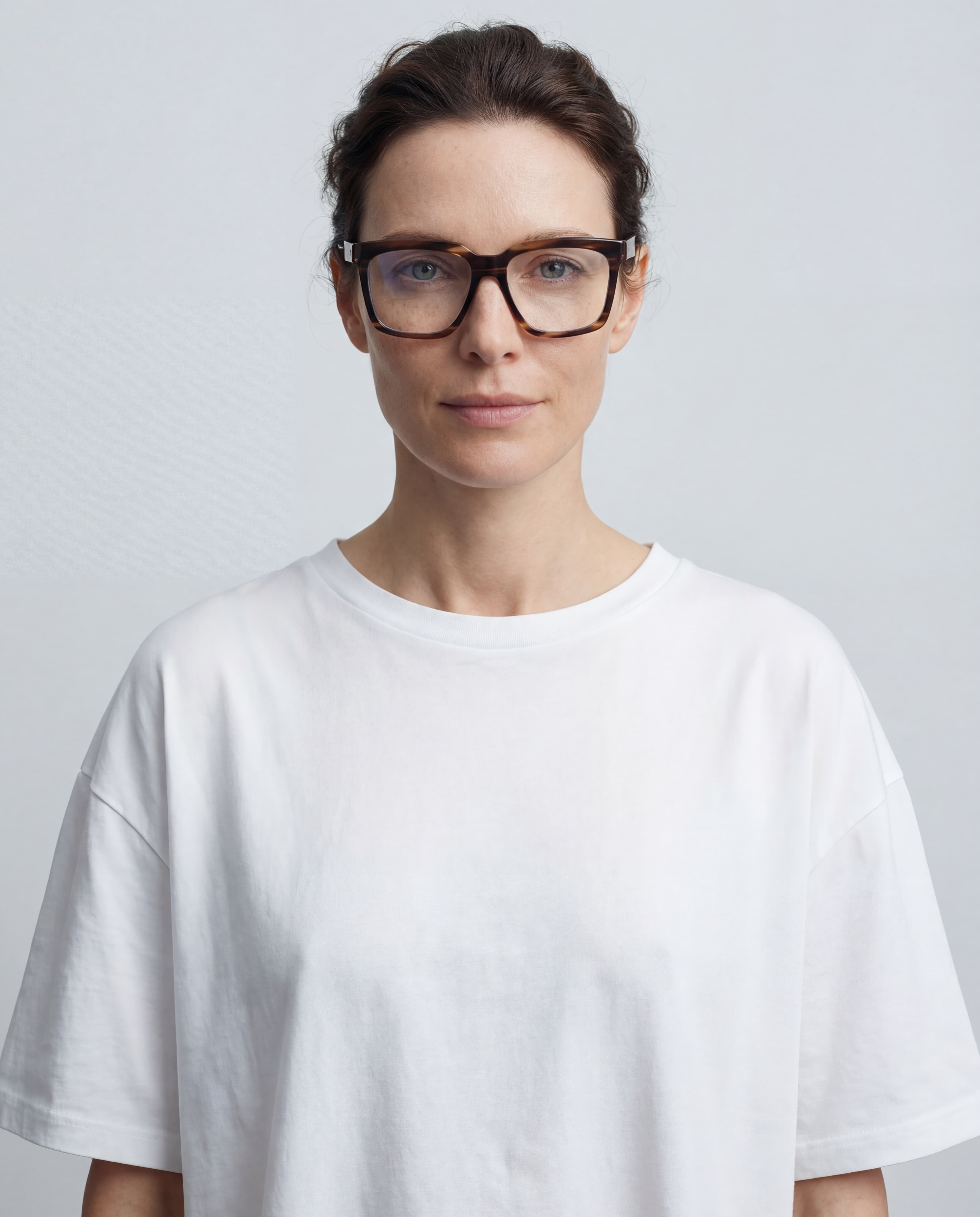 Therese Dark Brown Blue Light