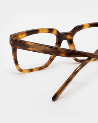 Therese Light Brown Lukulasit
