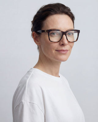 Therese Dark Brown Readers