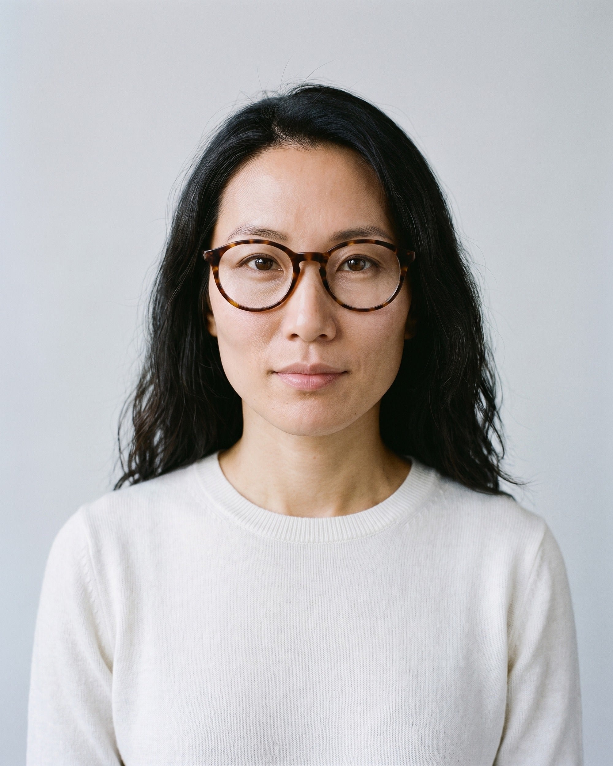 GLAS Jasmin Turtle Brown Blue Light – worn, studio